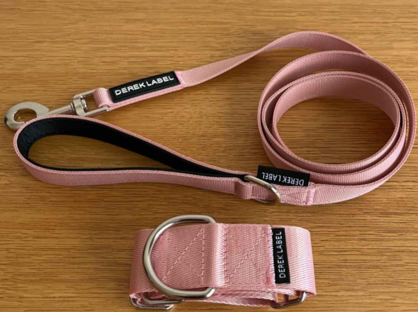 Rose pink colored dog collar and leash